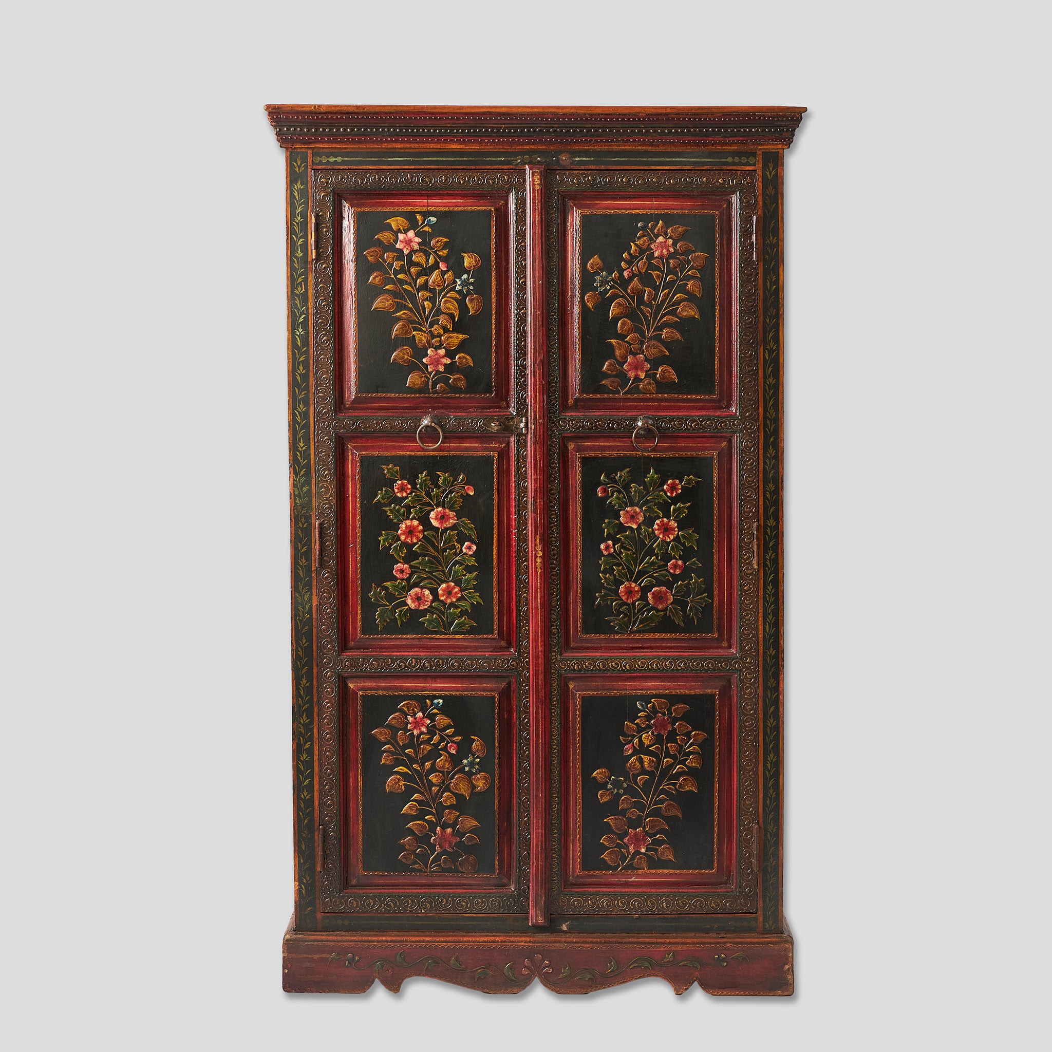 Dulap Pictat cu Motive Florale