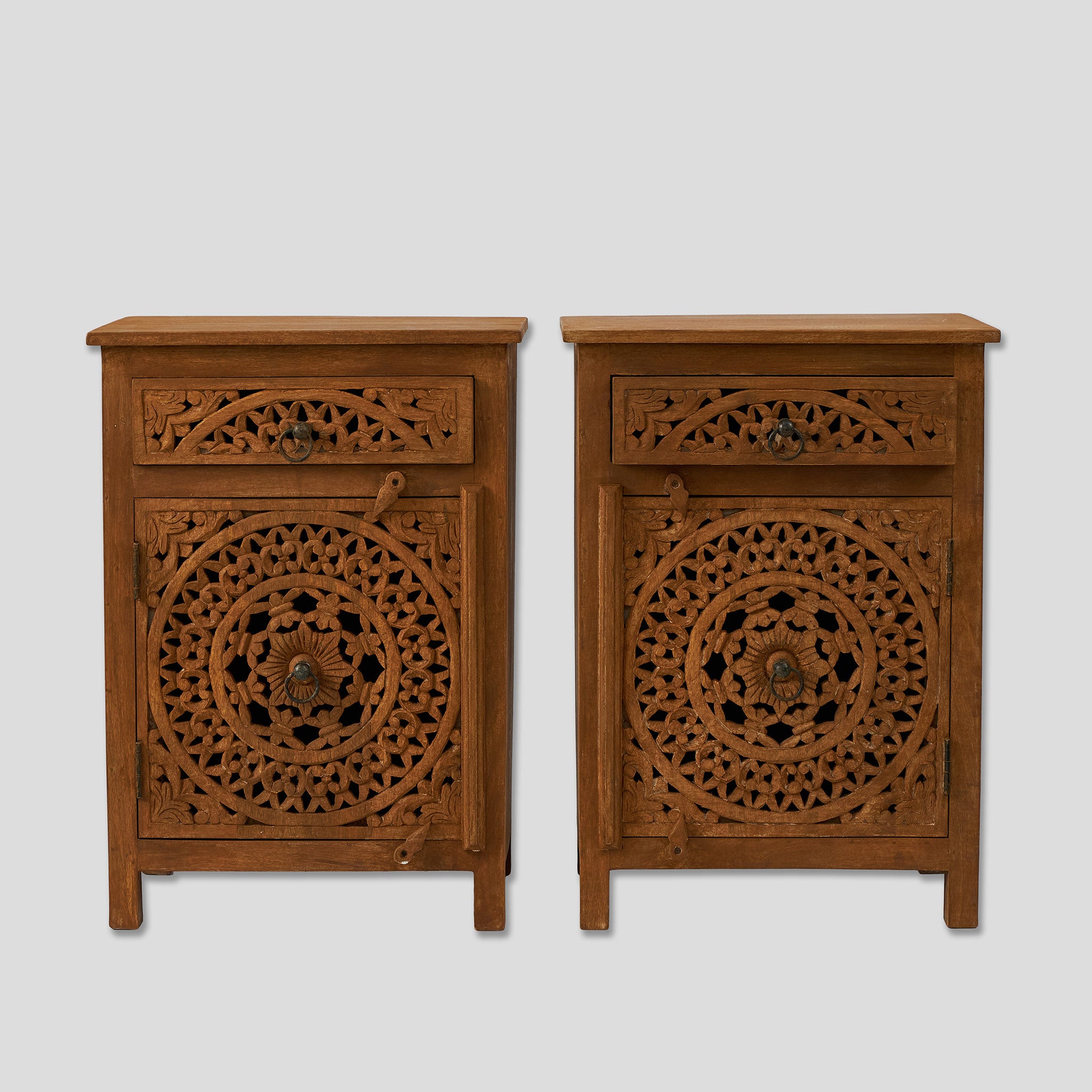 Set Noptiere din Lemn Sculptat