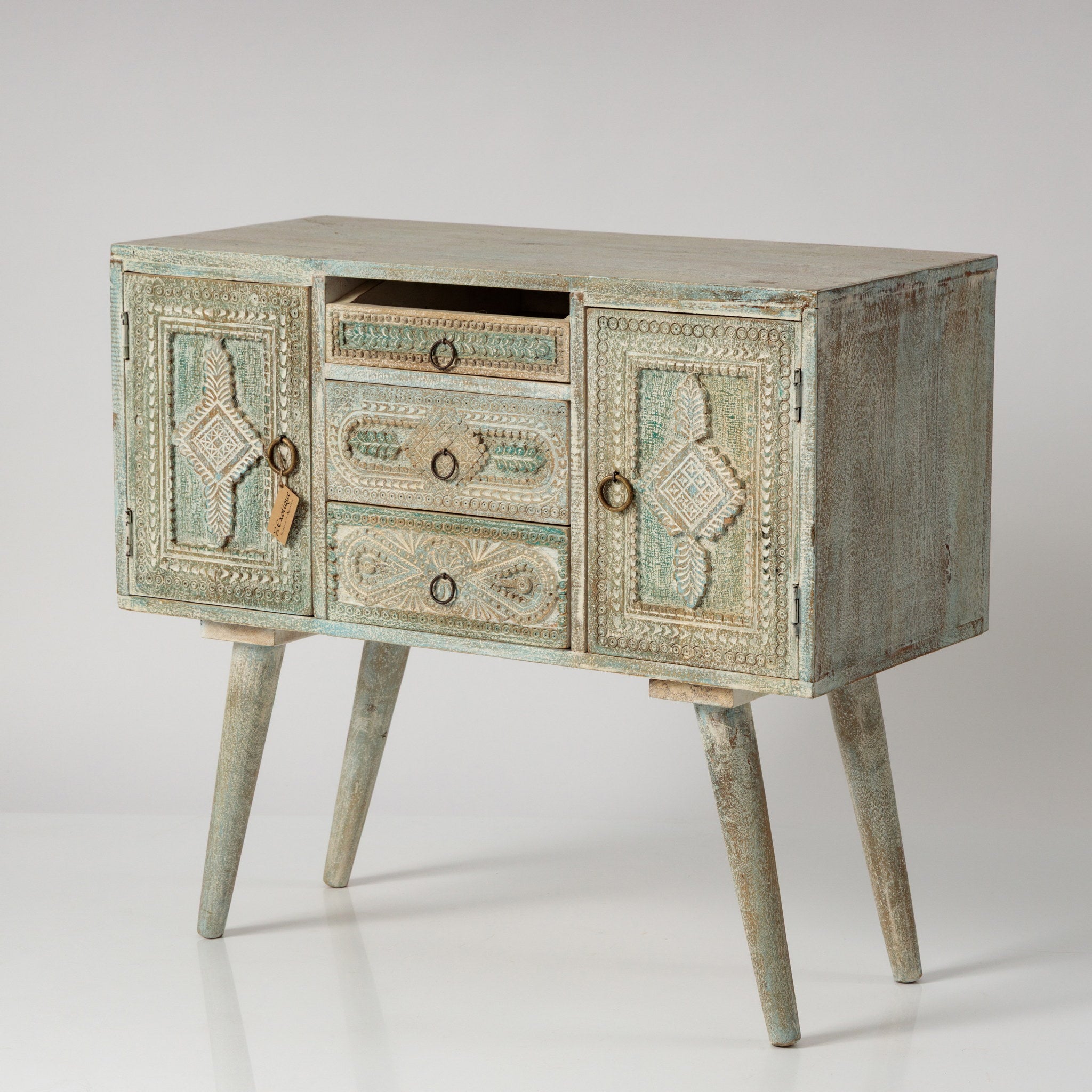 Comoda cu Sertare din Lemn Sculptat