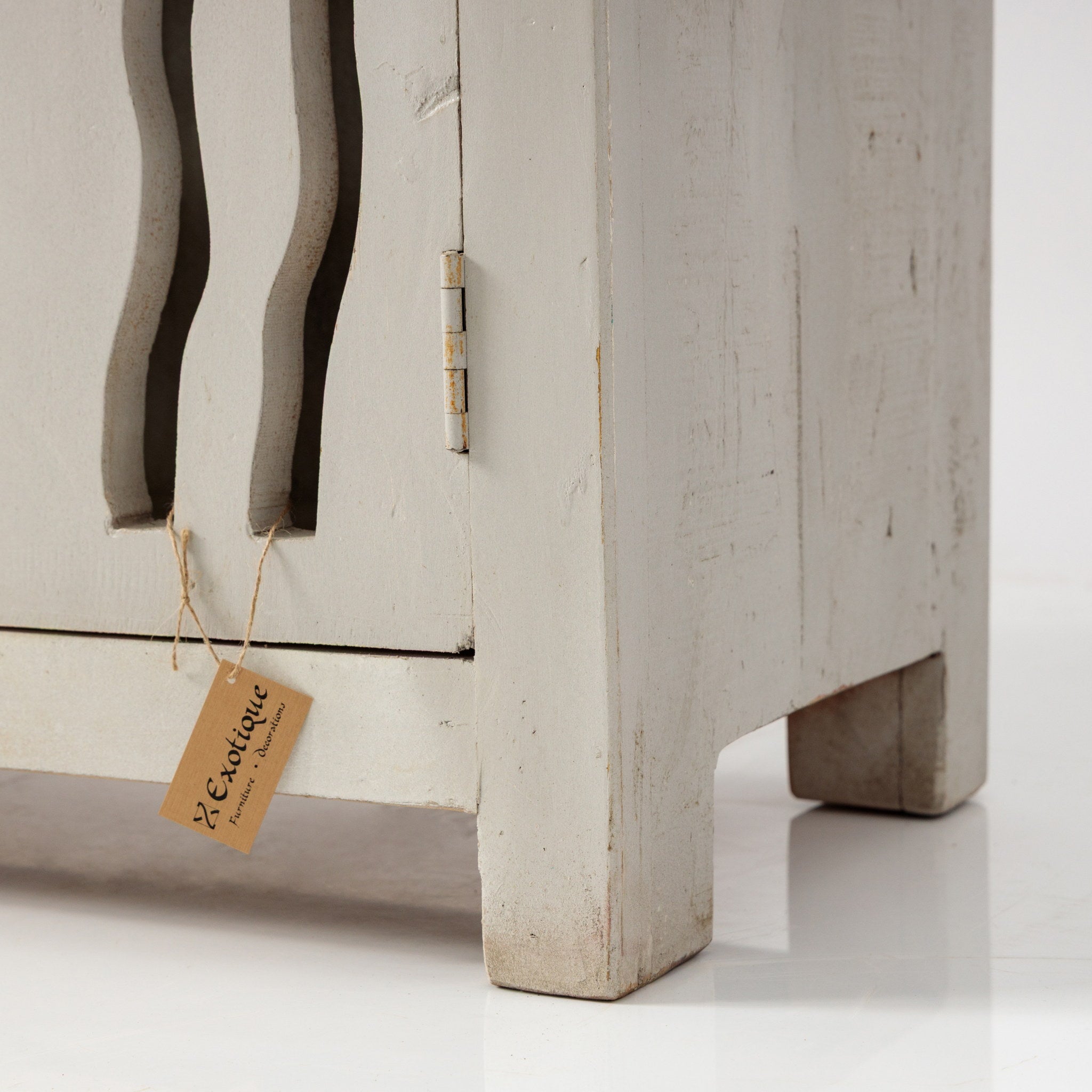 Comoda din Lemn Masiv cu Motive Marine