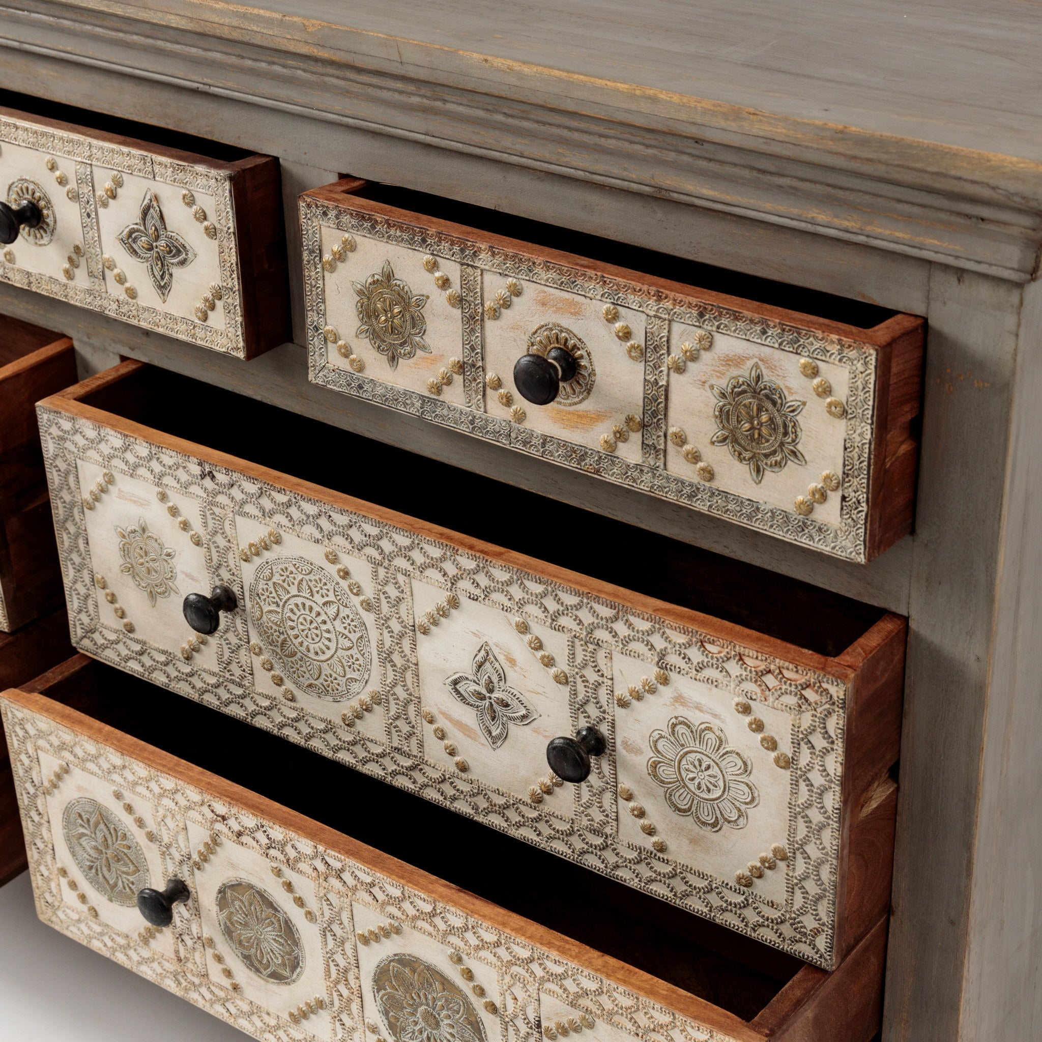 Comoda din Lemn cu Sertare