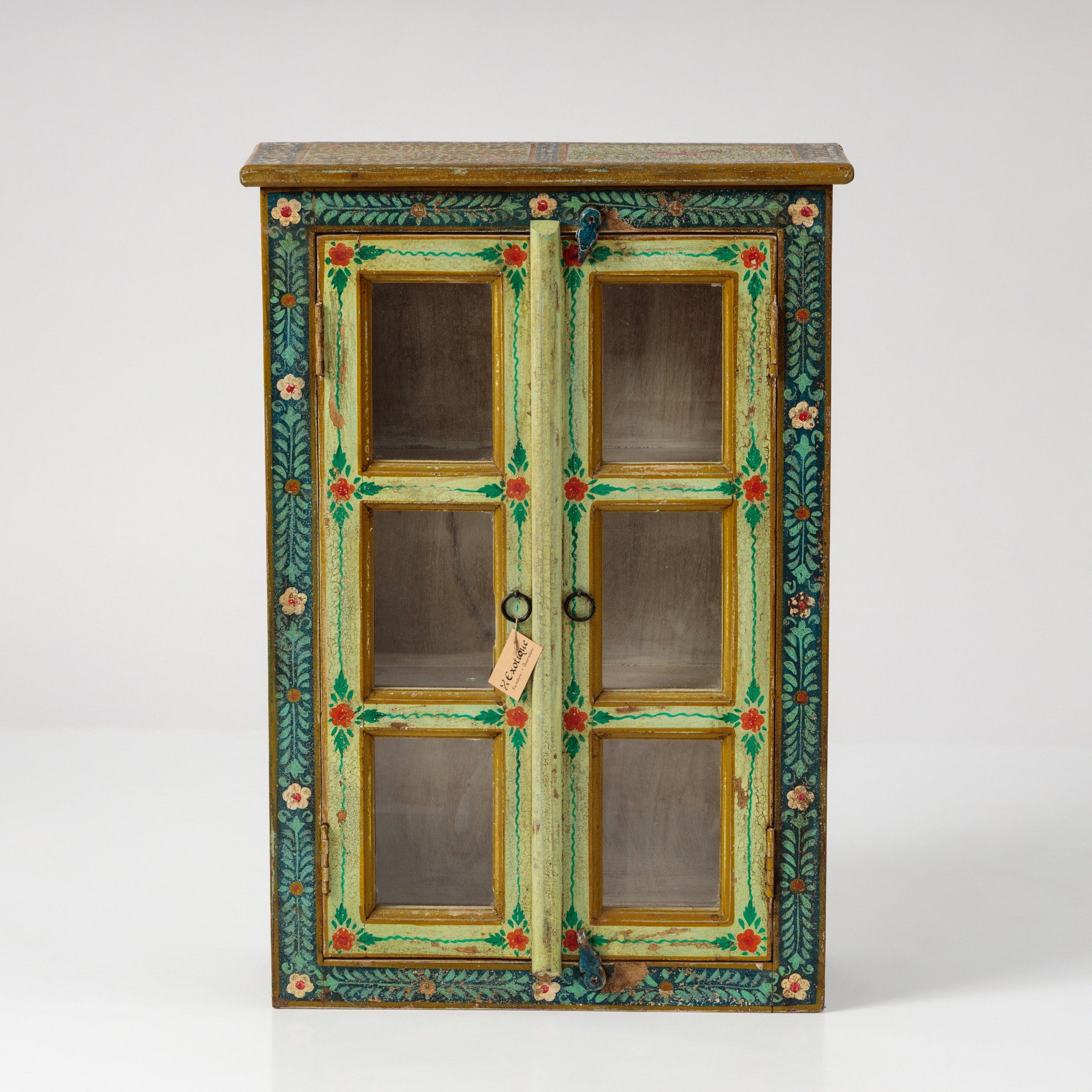 Dulapior Pictat Manual cu Vitrina