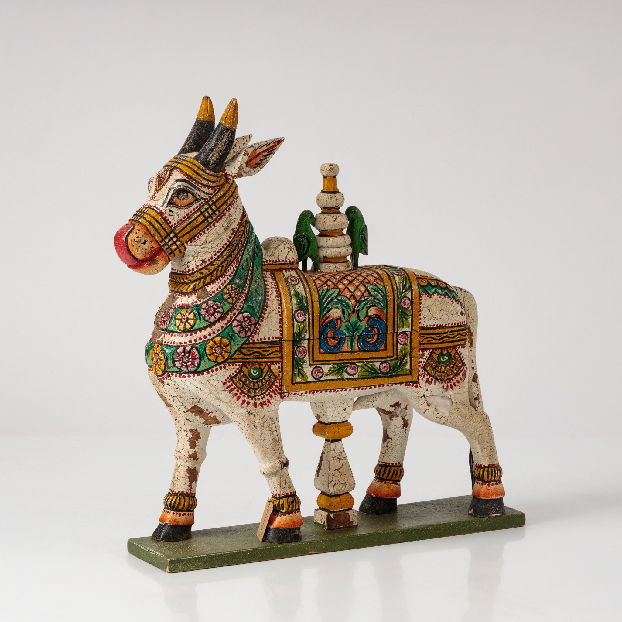 Vaca Decorativa din Lemn Pictat