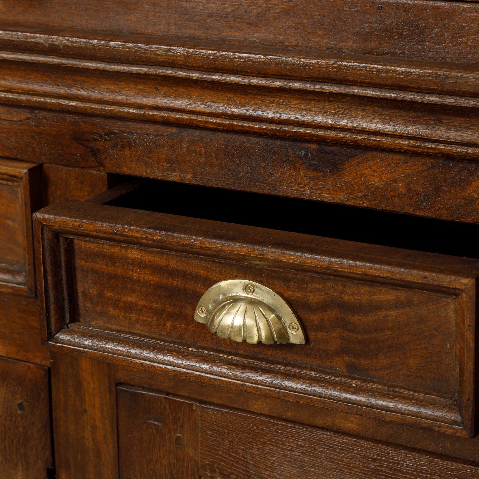 Dulap din Lemn de Tec