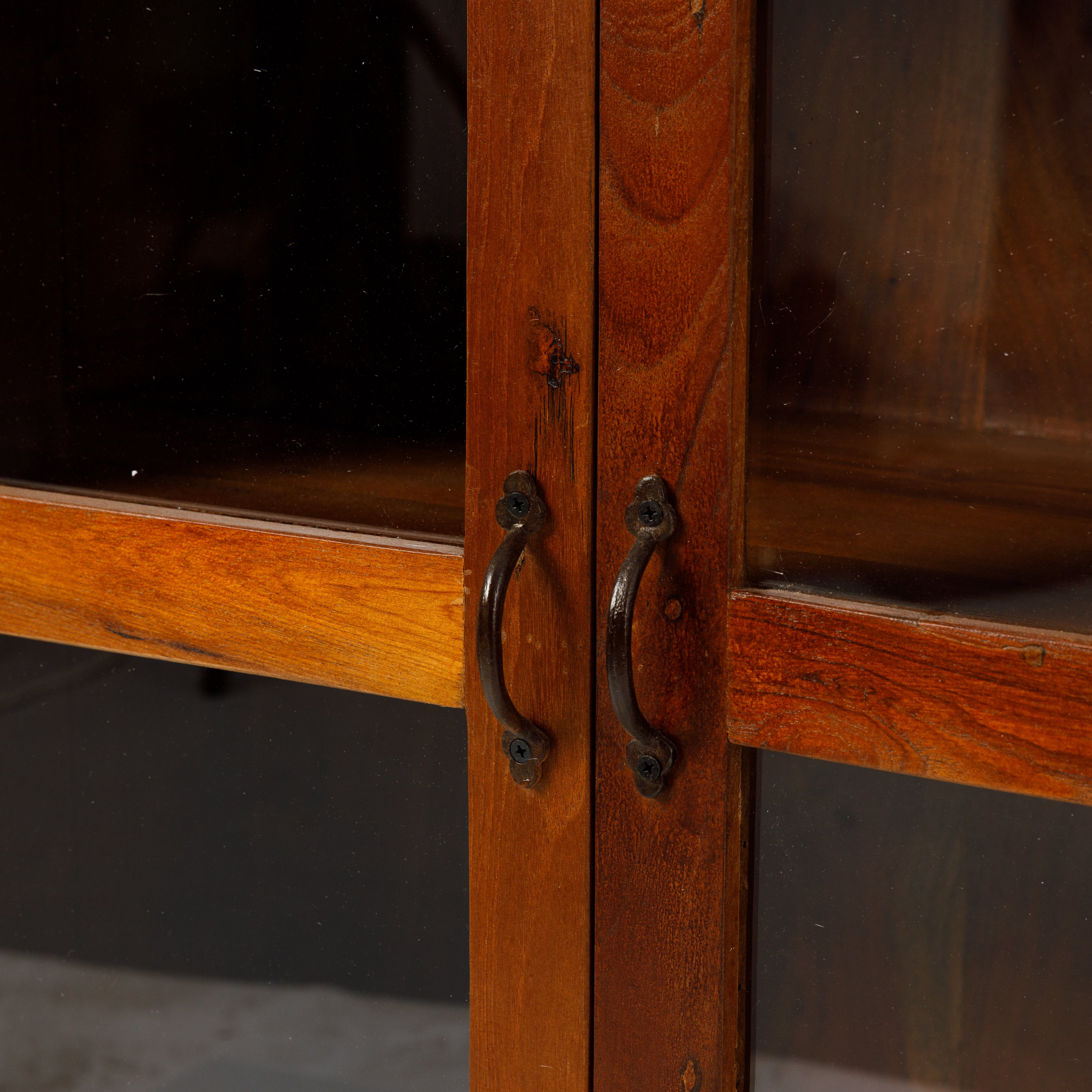 Comoda din Lemn de Tec