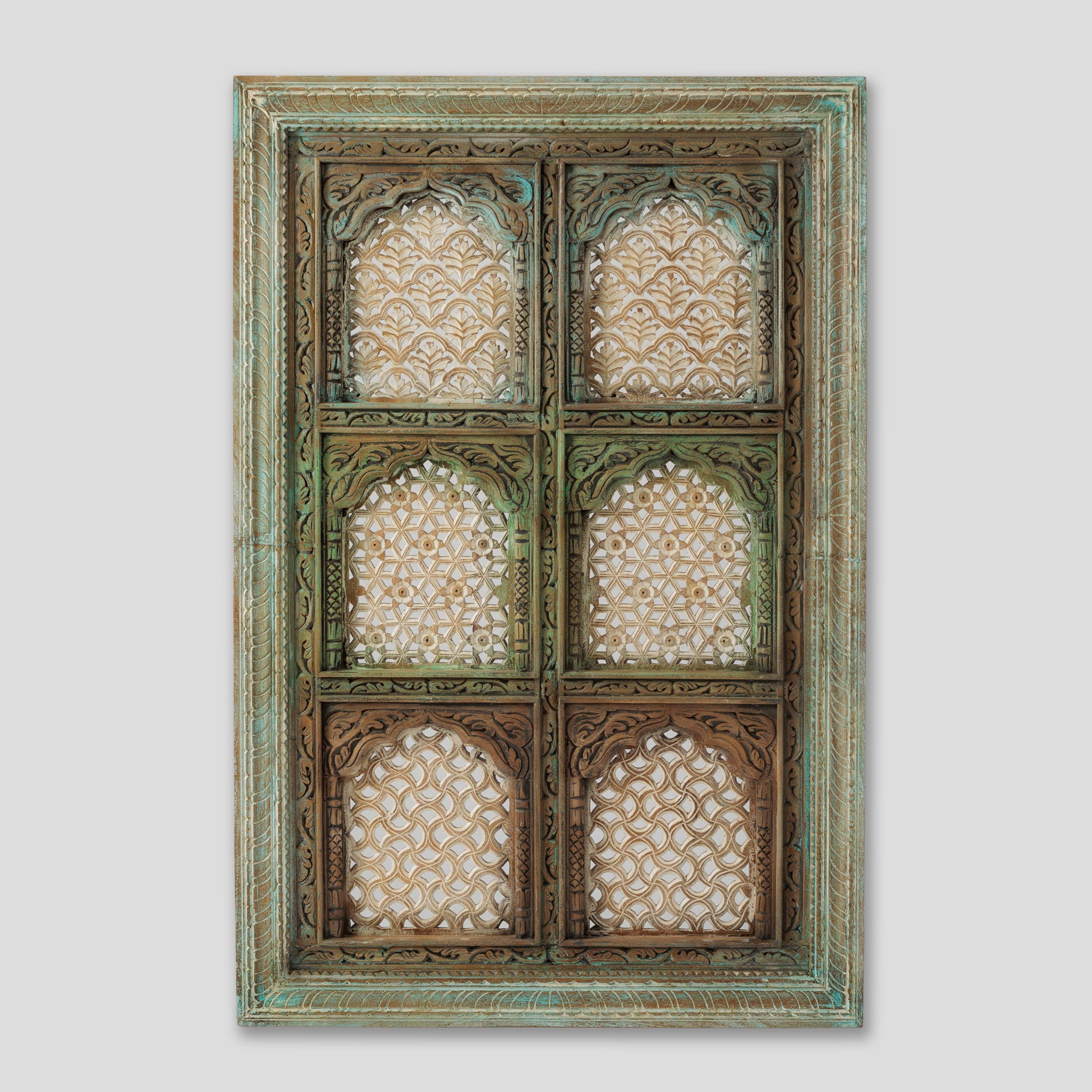 Panou din Lemn Sculptat