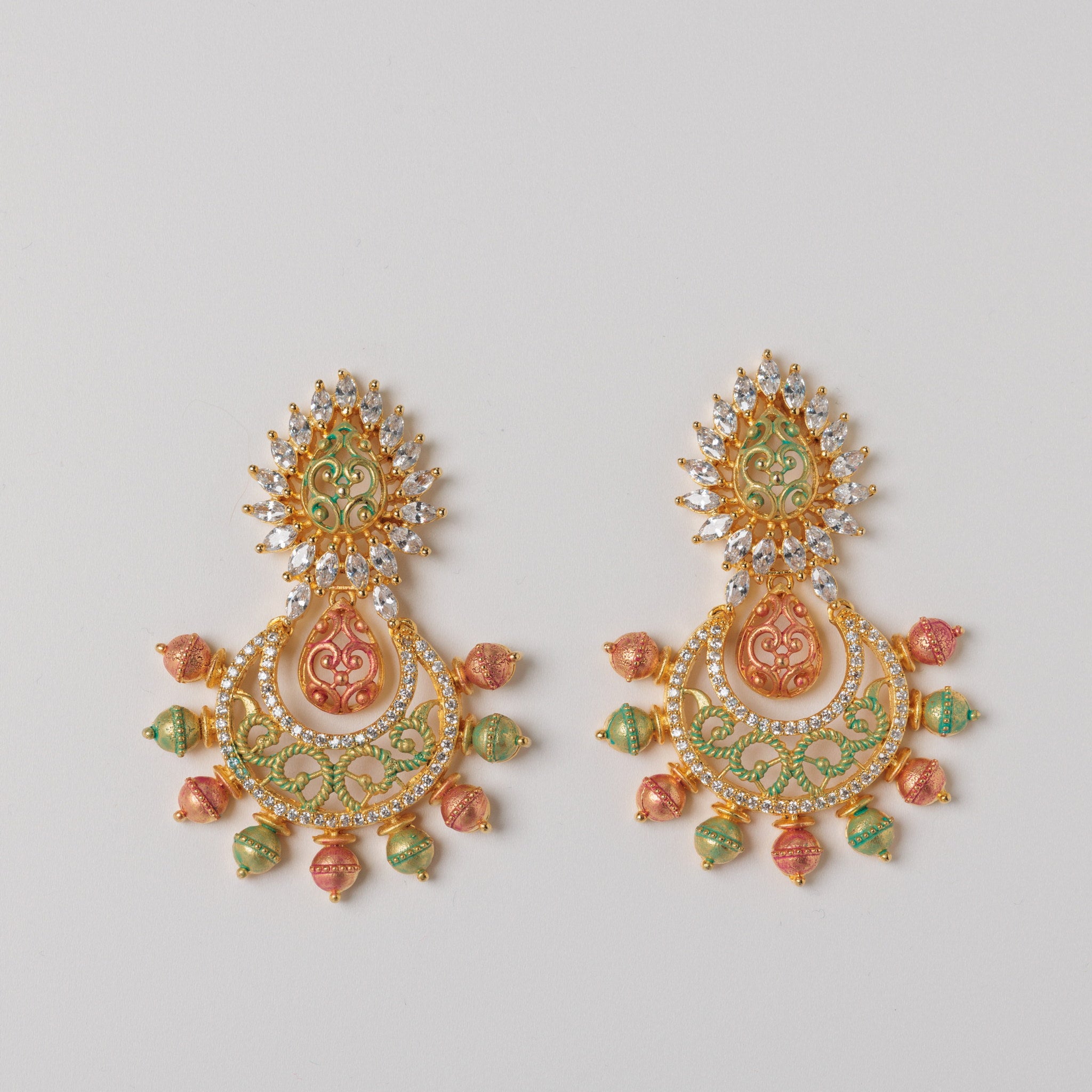 Cercei cu Zirconii Delicate si Stralucitoare