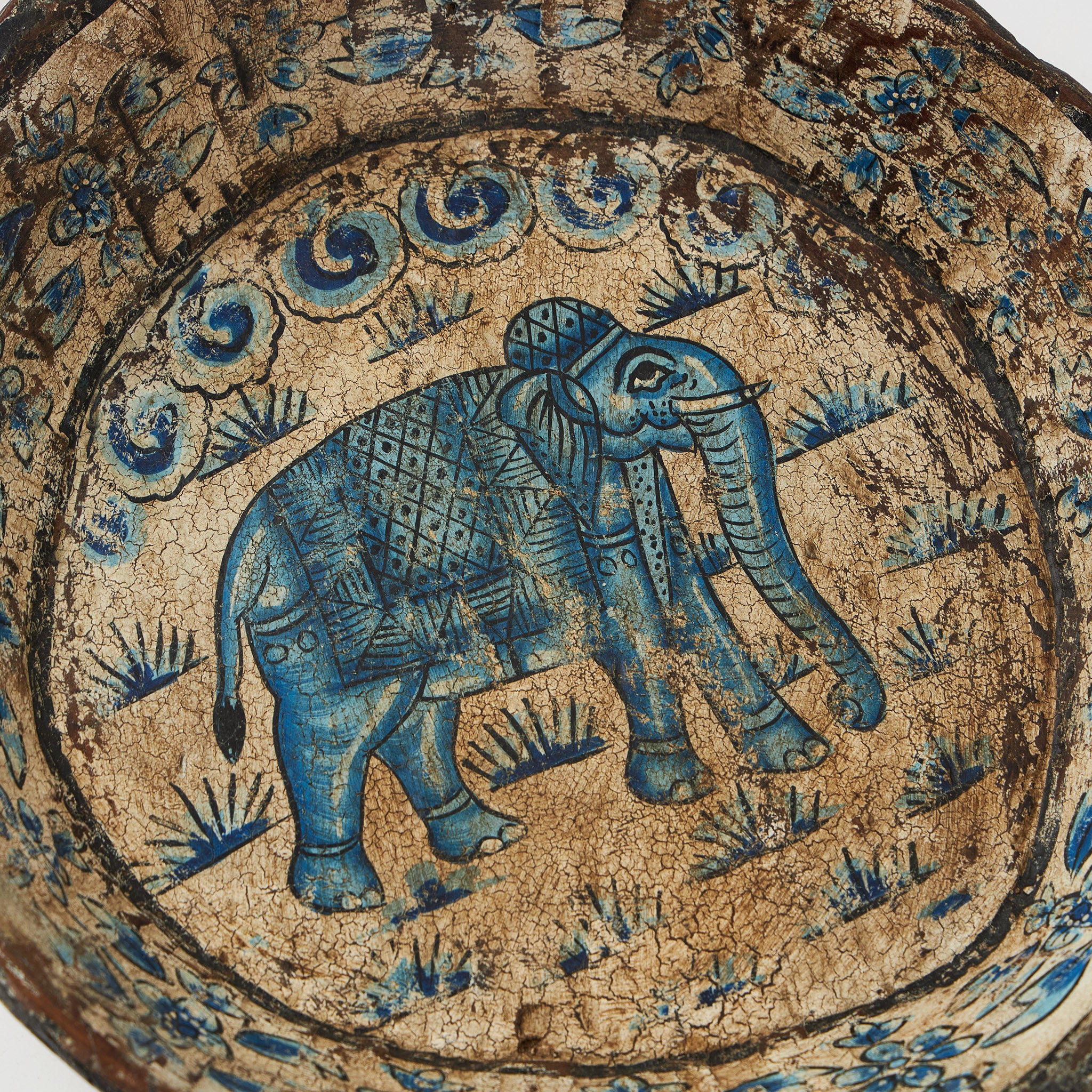Platou cu Elefant Pictat