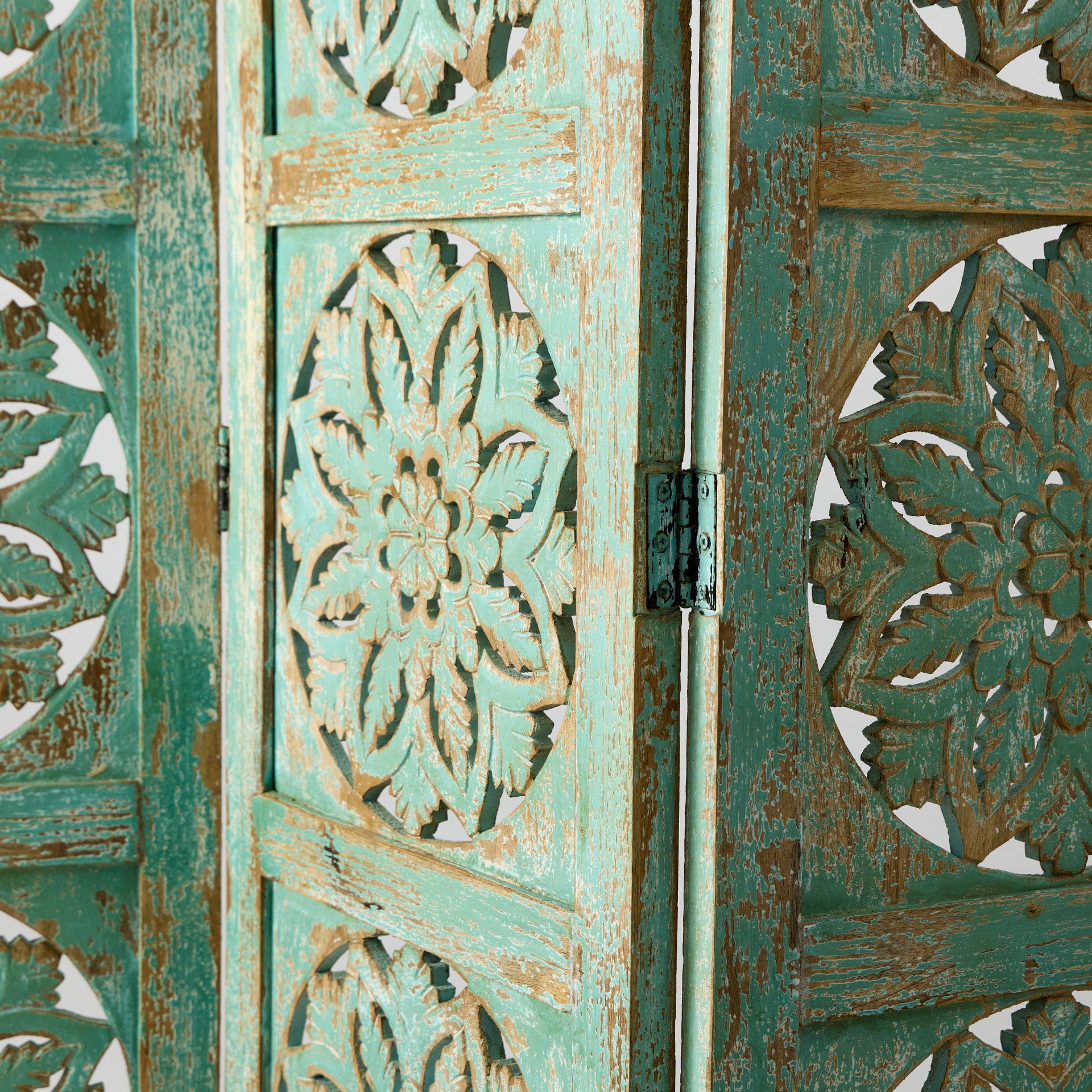 Paravan Sculptat cu Motive Florale