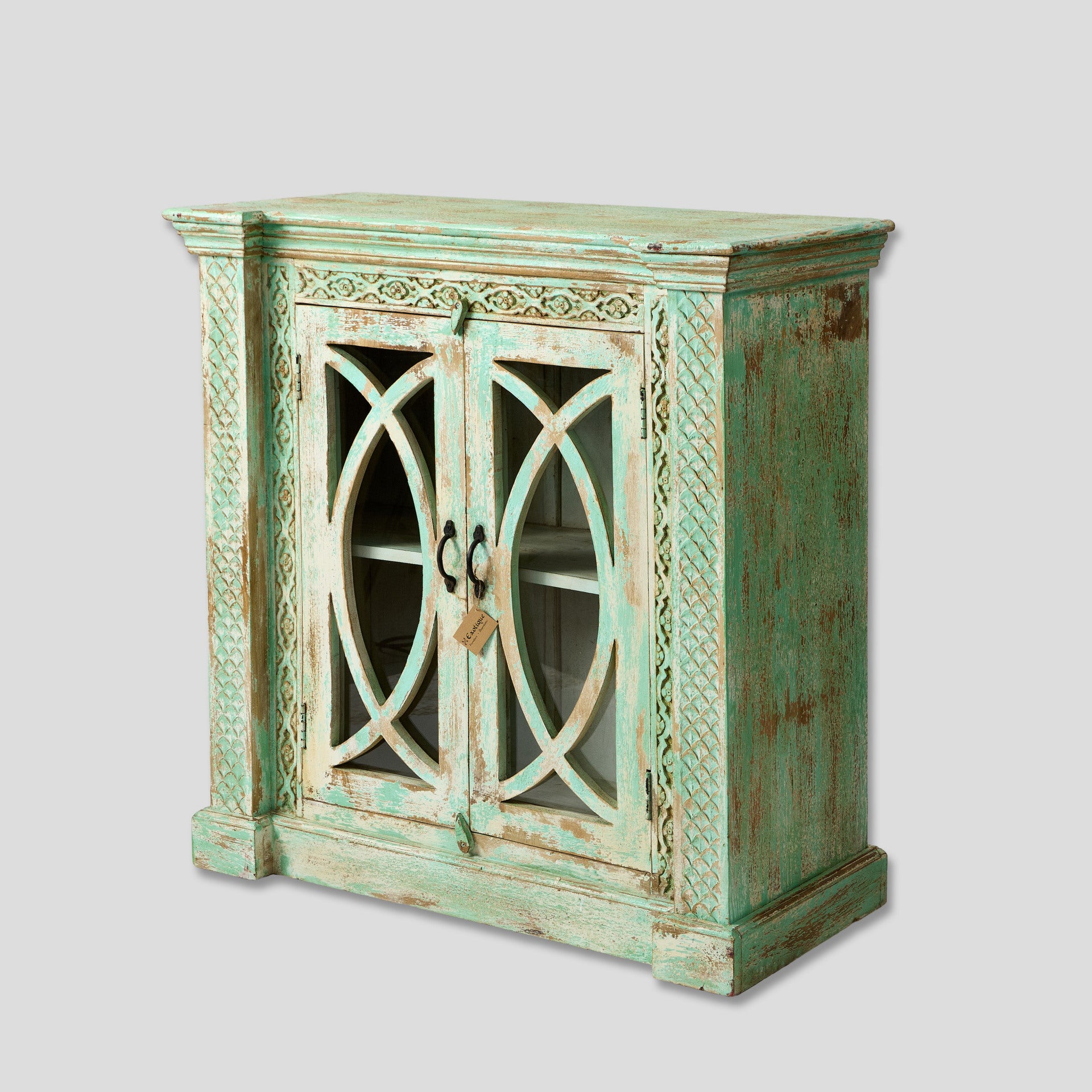 Comoda Sculptata cu Vitrina