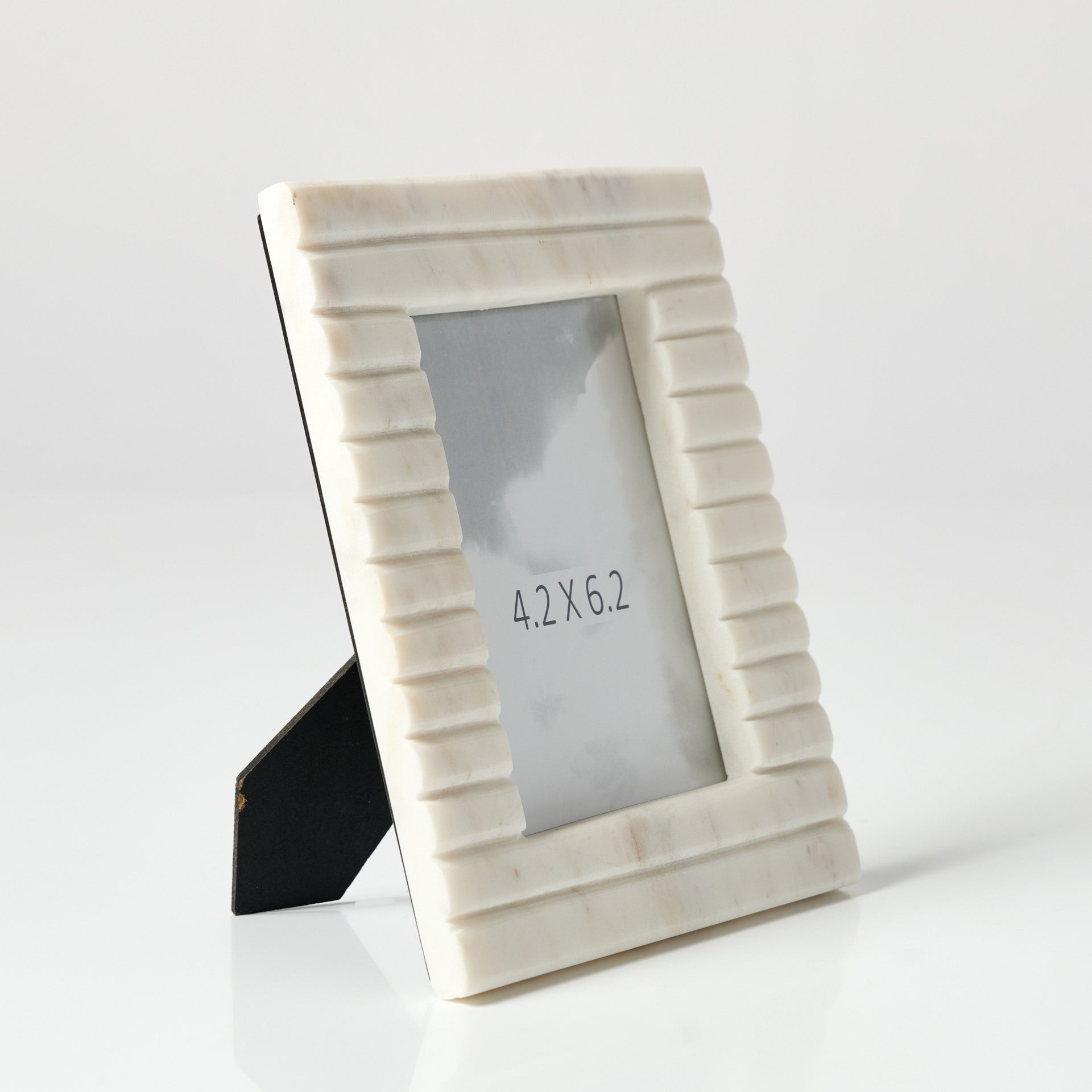 Rama Foto Sculptata din Marmura