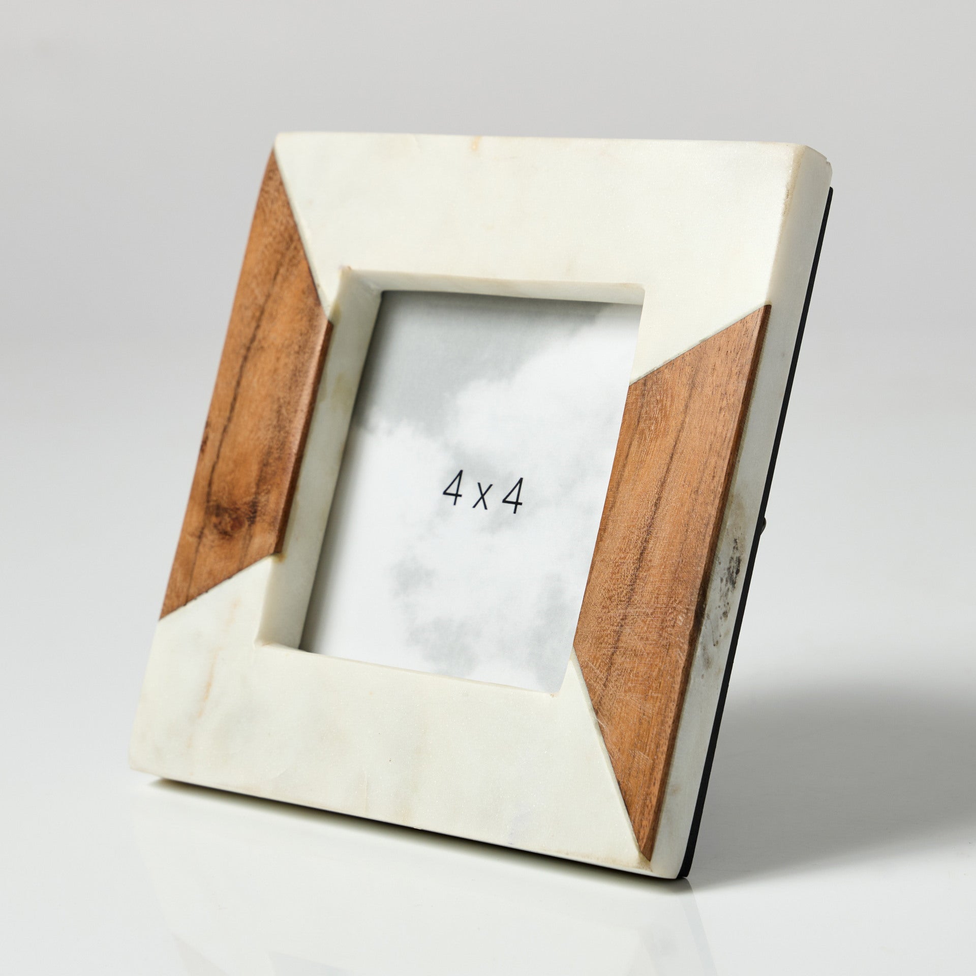 Rama Foto de Marmura si Lemn