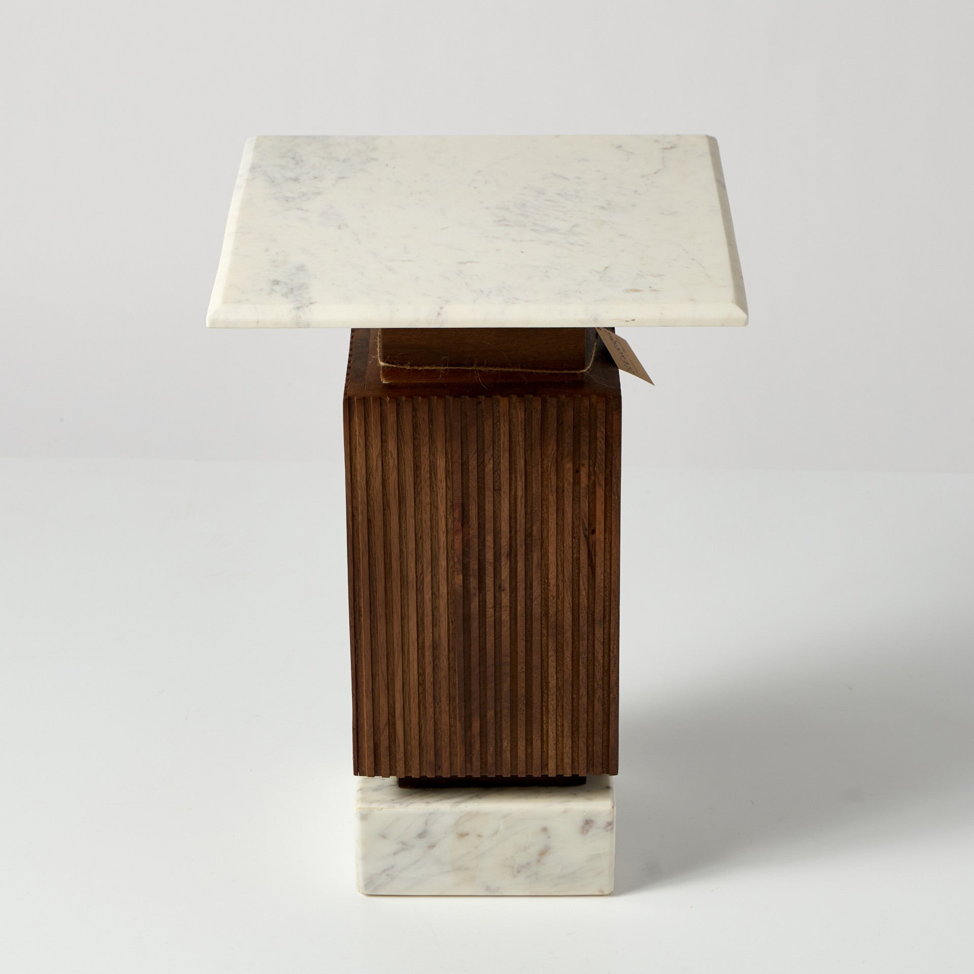 Masuta din Lemn si Blat de Marmura