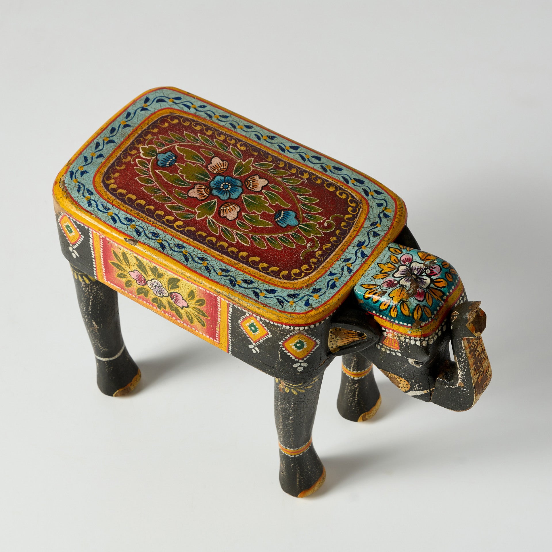 Taburet Pictat cu Elefant Decorativ