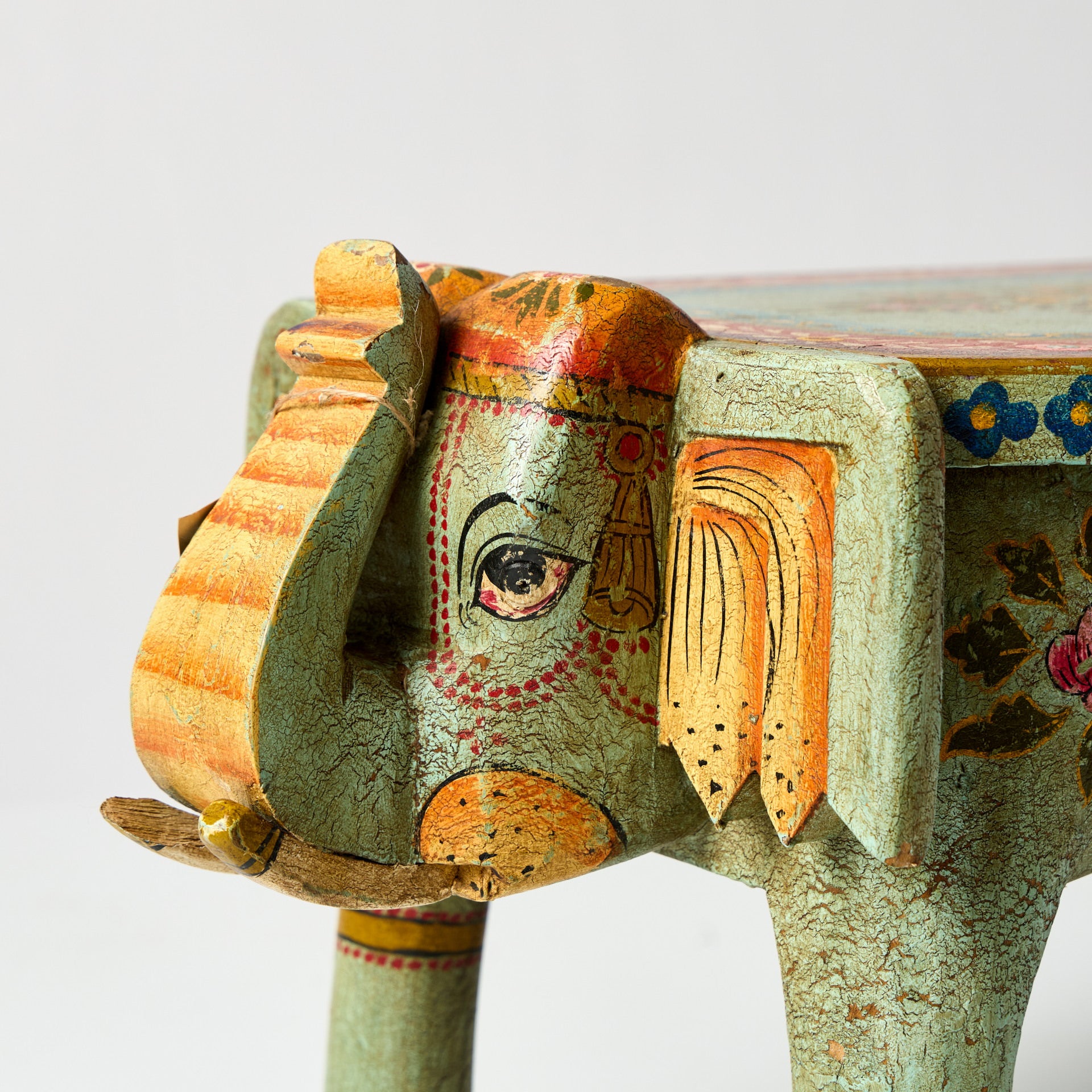 Taburet Elefant Pictat