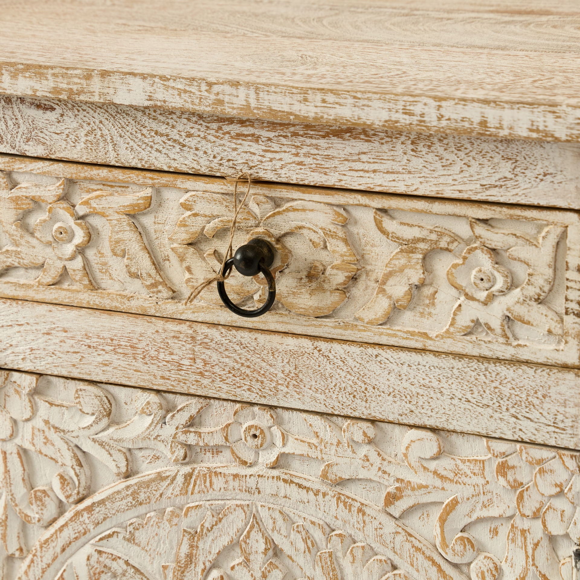 Comoda cu usi sculptate din lemn de mango- pentru living/dormitor