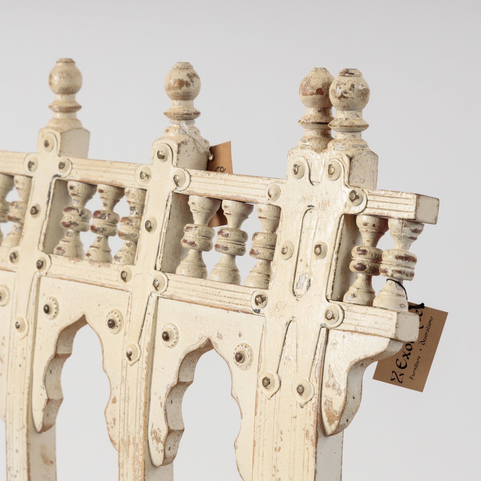 Scaun Sculptat Manual