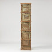 Mobilier Vertical cu Rafturi